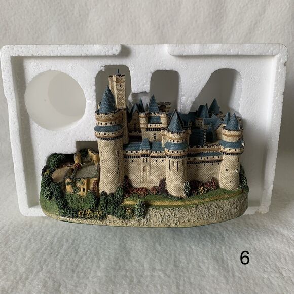 RARE Danbury Mint Pierrefonds Castle of the Enchanted Castles of Europe Series - Picture 9 of 14